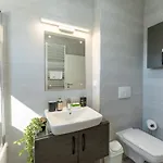 Mohost Bobby - Right In The Mood Apartment