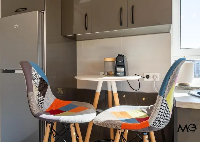 Mohost Bobby - Right In The Mood Apartment *