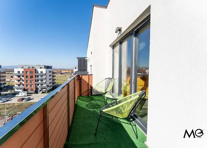 Mohost Bobby - Right In The Mood Apartment